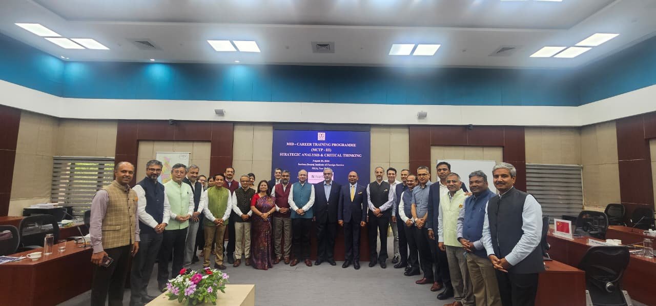Participants and organisers at NatStrat